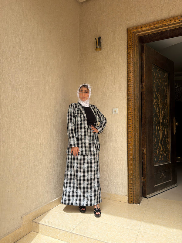 طقم كاروهات بقشة ورد — Floral gingham set