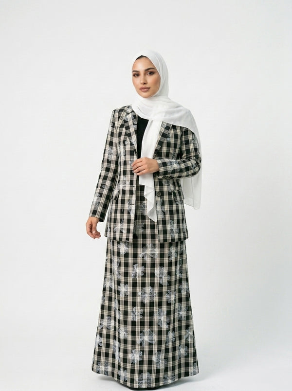 طقم كاروهات بقشة ورد — Floral gingham set