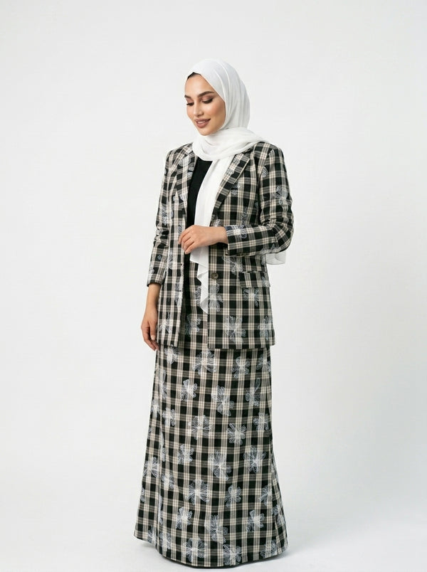 طقم كاروهات بقشة ورد — Floral gingham set